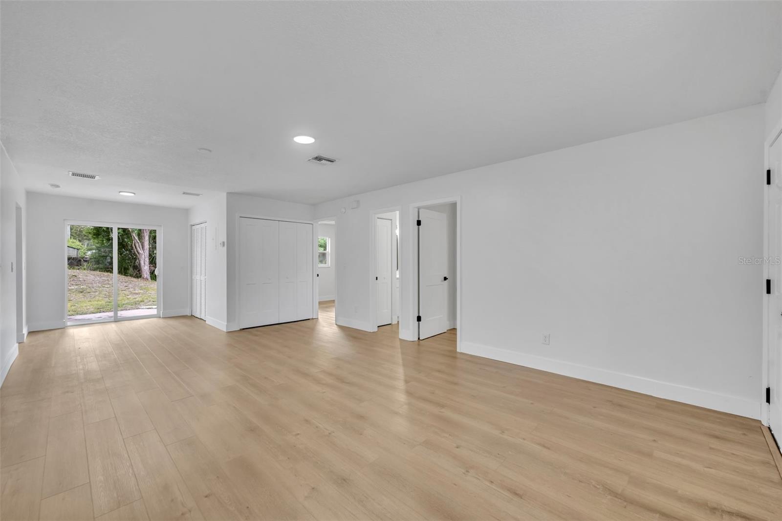 Image 4 of 33 For 292 3rd Street A And B