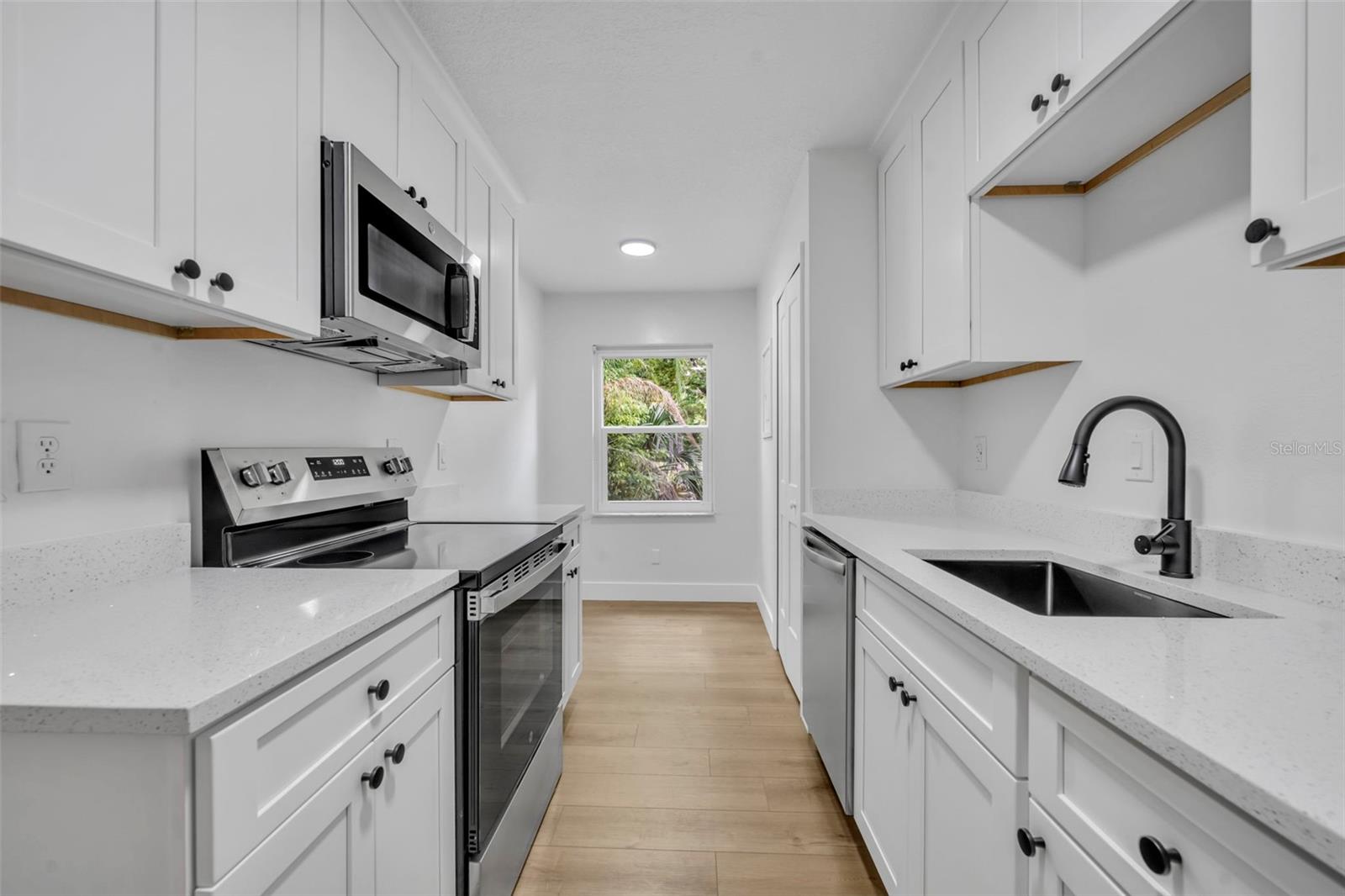 Image 9 of 33 For 292 3rd Street A And B