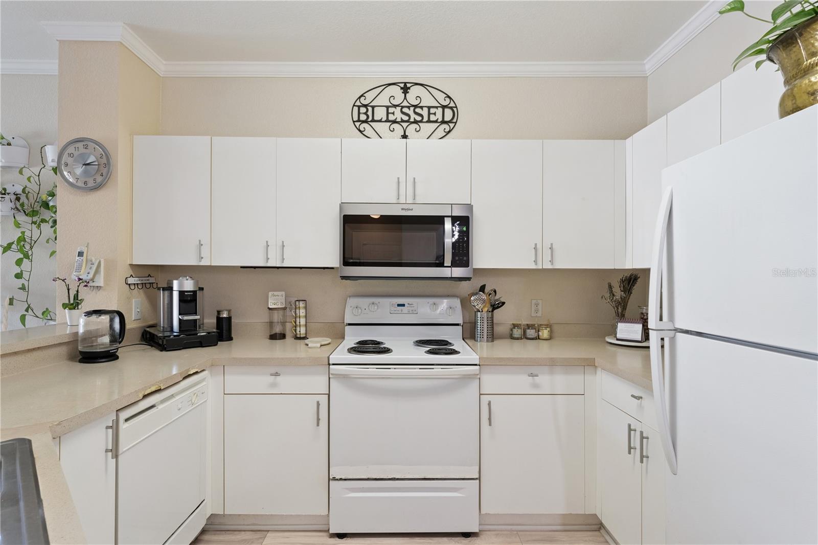 Image 11 of 31 For 3751 Conroy Road 2325