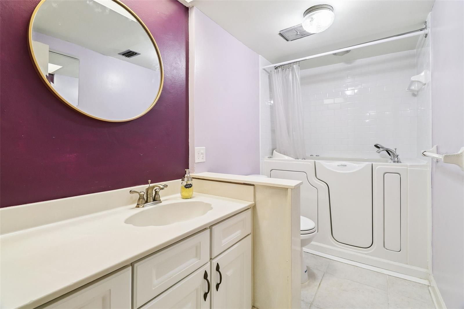 Listing photo id 13 for 115 Indian River Drive 207