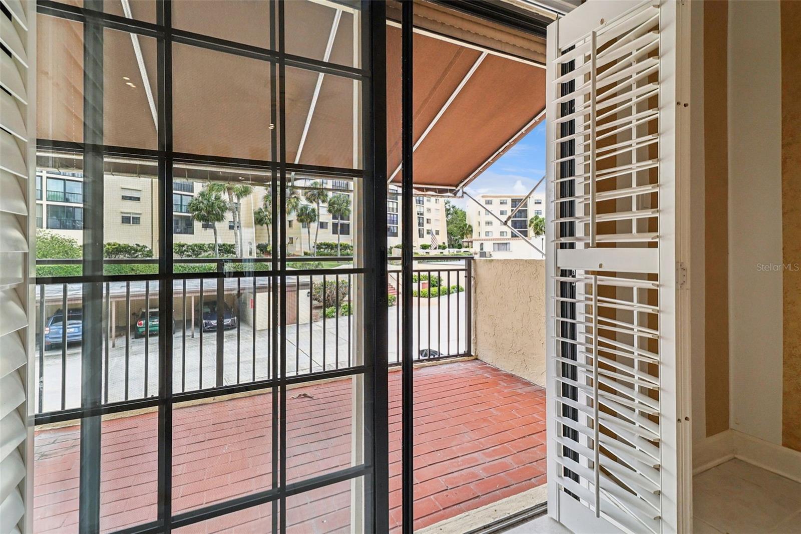 Listing photo id 14 for 115 Indian River Drive 207