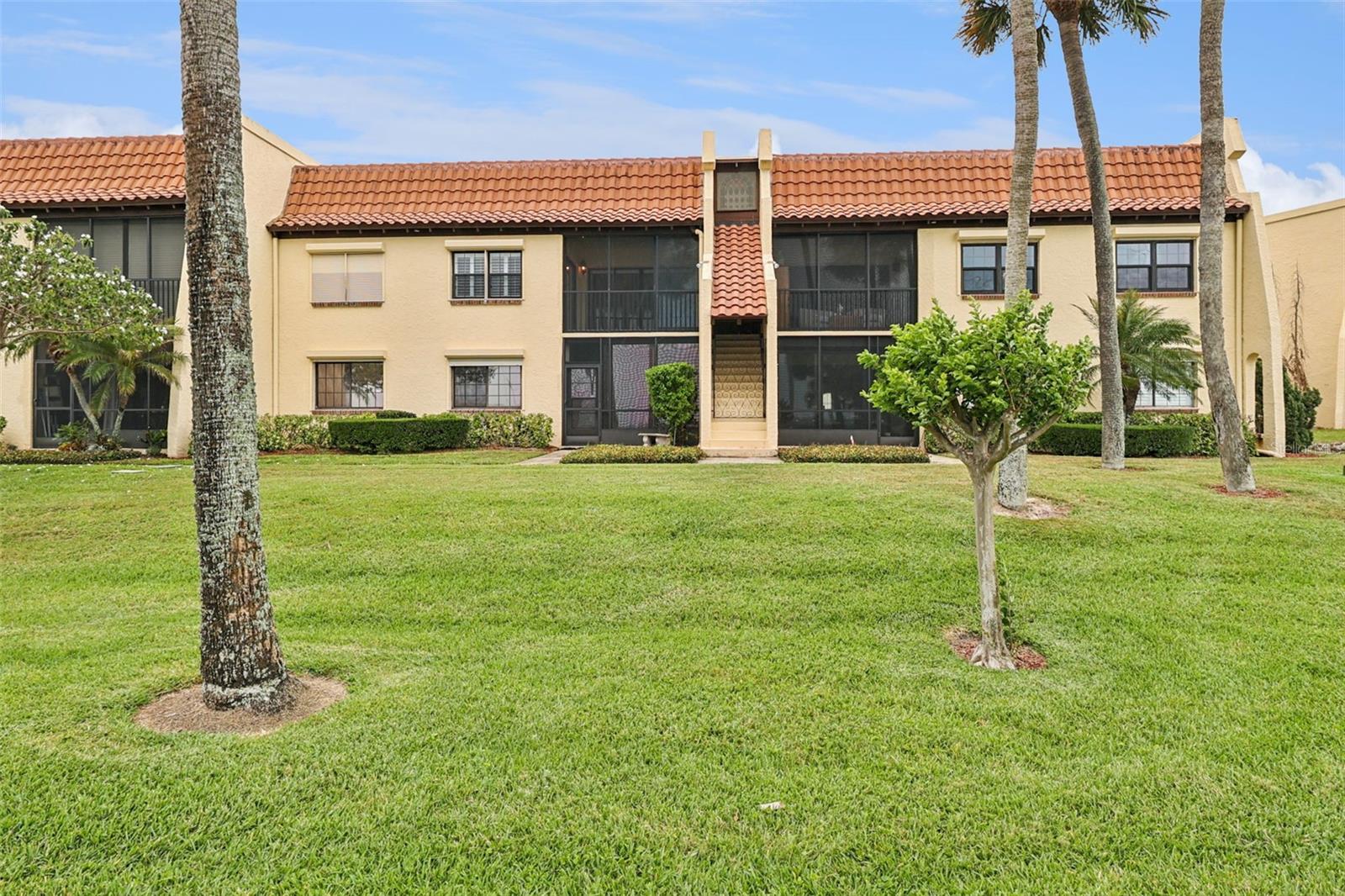 Listing photo id 17 for 115 Indian River Drive 207
