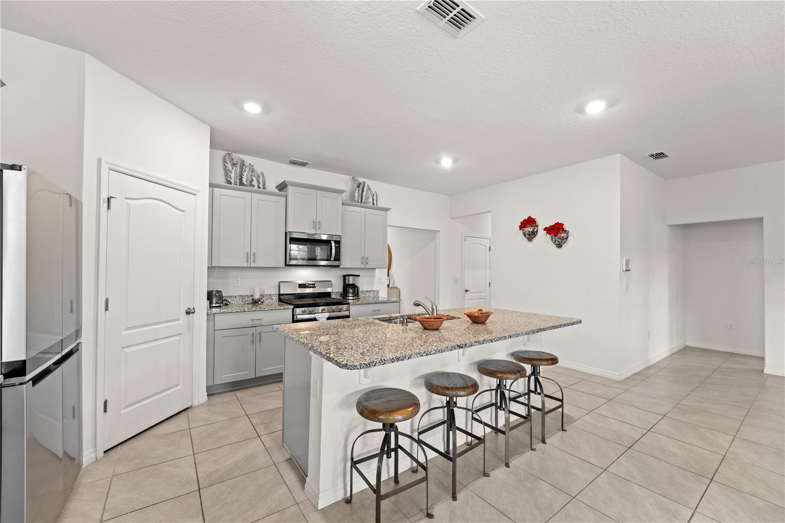 Image 15 of 55 For 7630 Oakmoss Loop