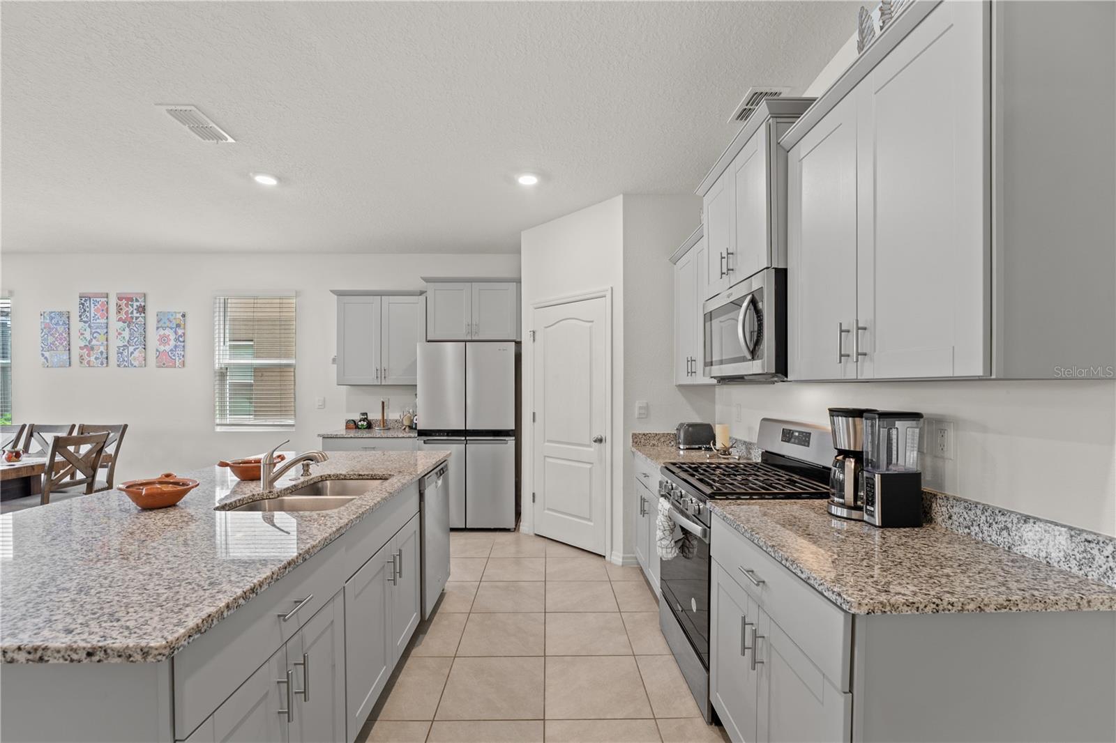 Image 16 of 55 For 7630 Oakmoss Loop