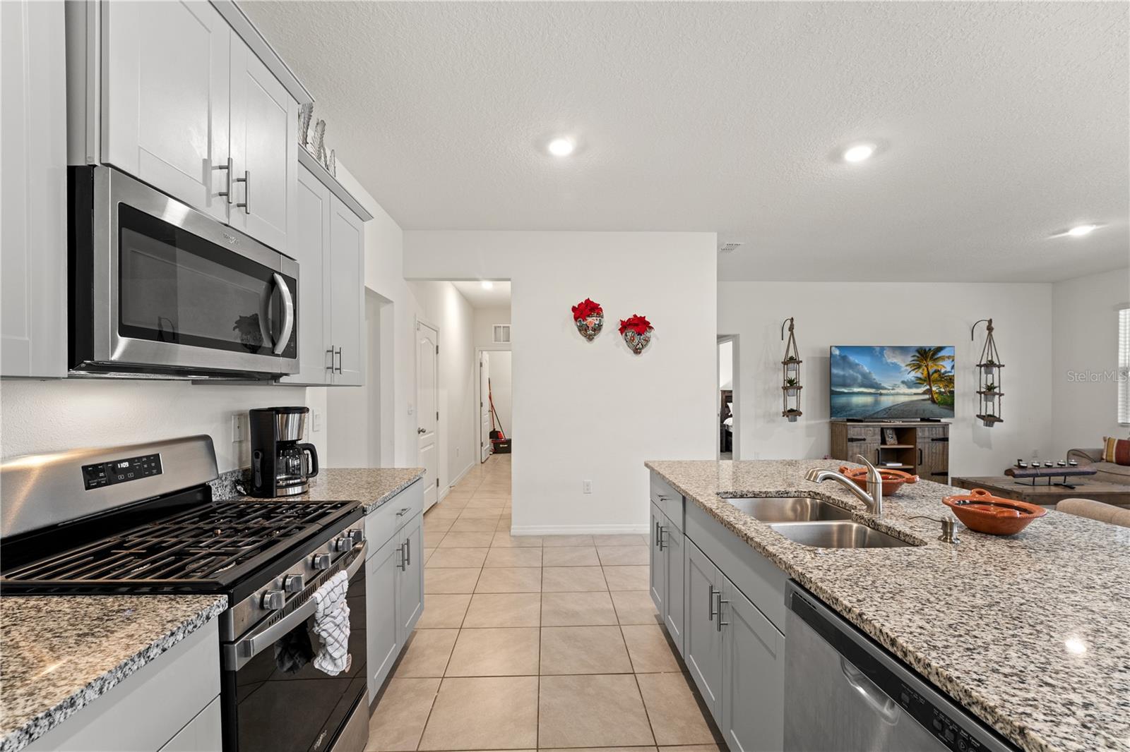 Image 17 of 55 For 7630 Oakmoss Loop