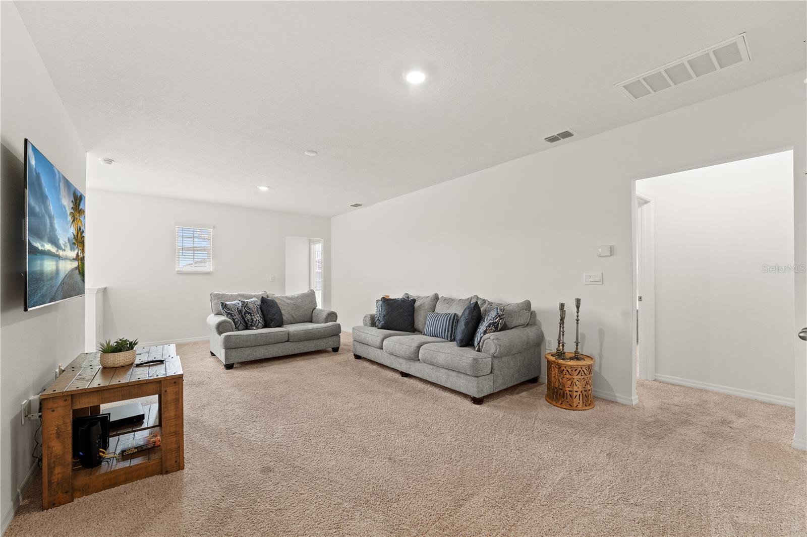 Image 36 of 55 For 7630 Oakmoss Loop