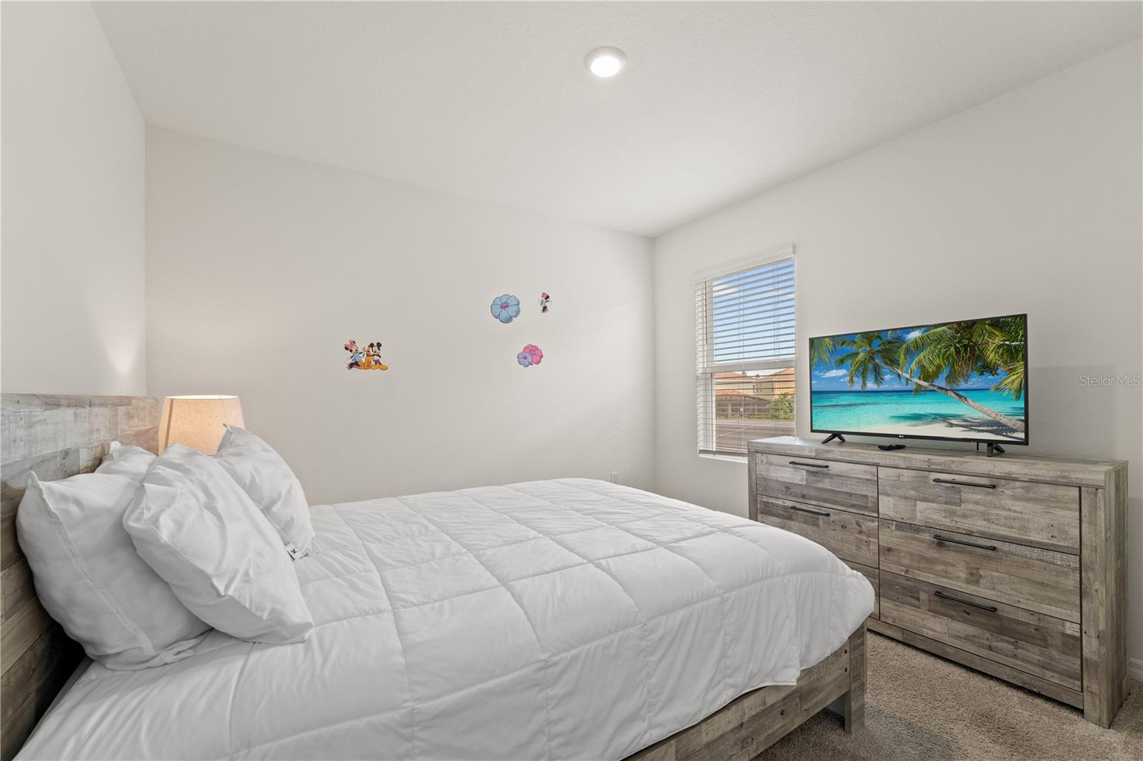 Image 38 of 55 For 7630 Oakmoss Loop