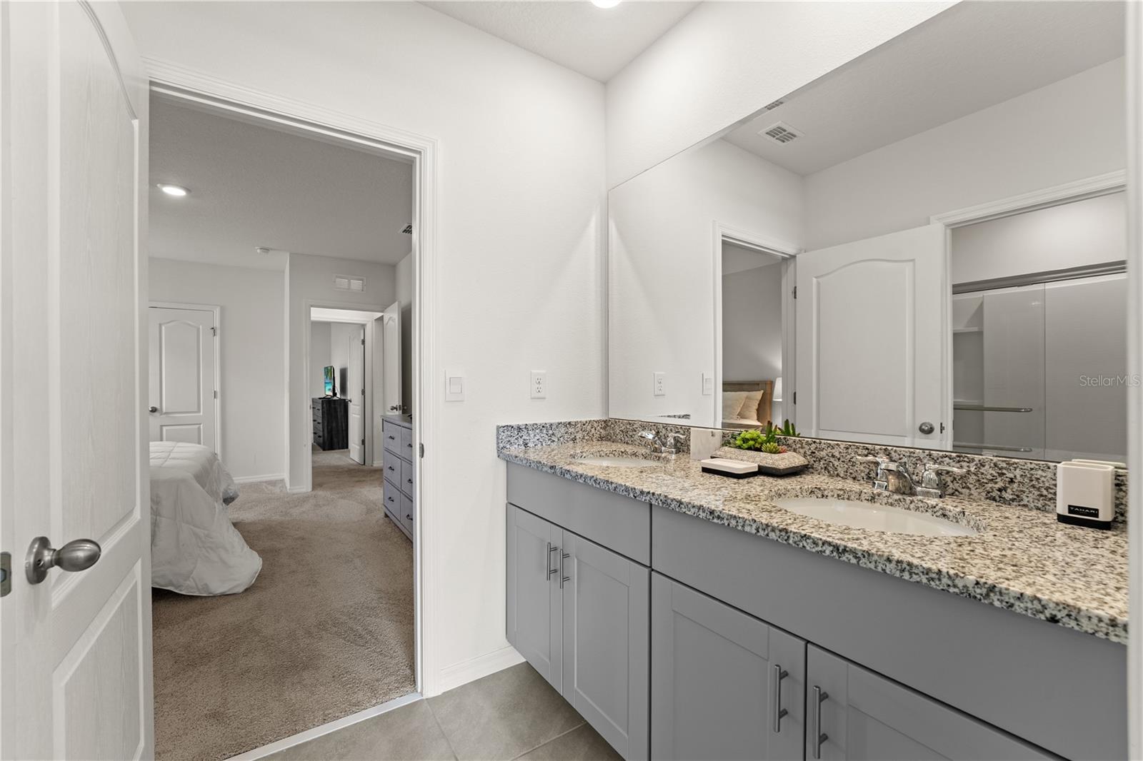 Image 48 of 55 For 7630 Oakmoss Loop