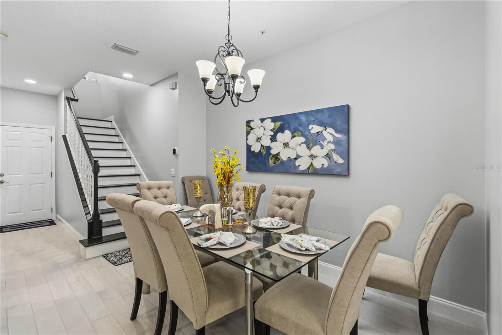 Image 5 of 39 For 2107 Velvet Leaf Drive