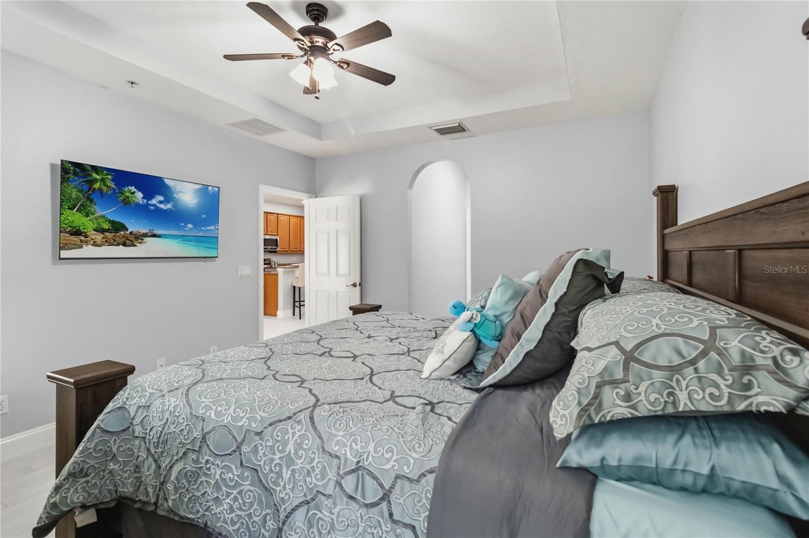 Image 6 of 39 For 2107 Velvet Leaf Drive