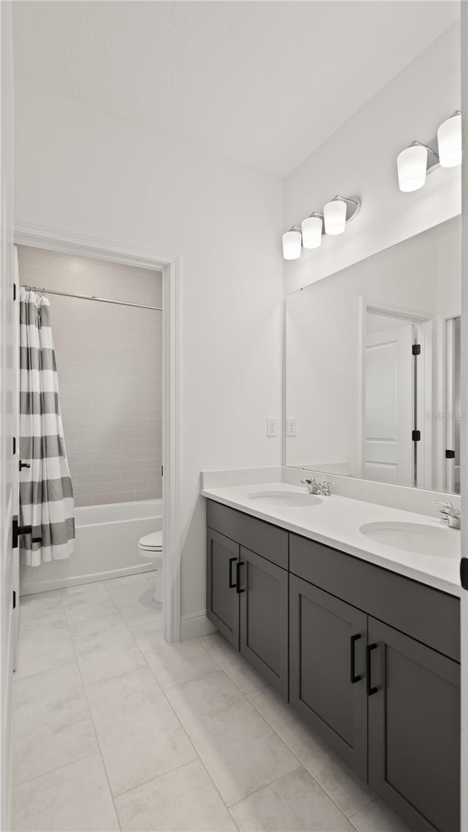 Image 17 of 75 For 15239 Lake Lamonia Street