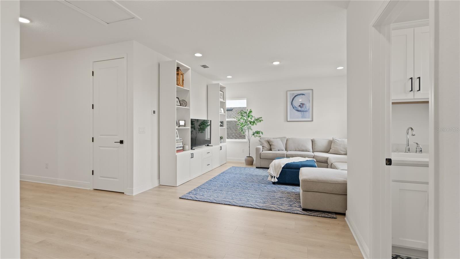 Image 27 of 75 For 15239 Lake Lamonia Street