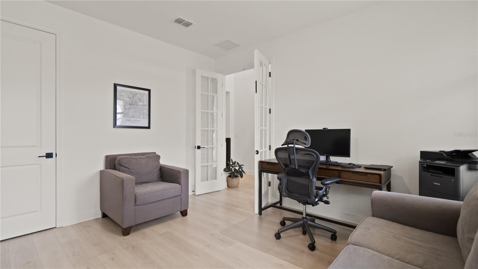 Image 36 of 75 For 15239 Lake Lamonia Street