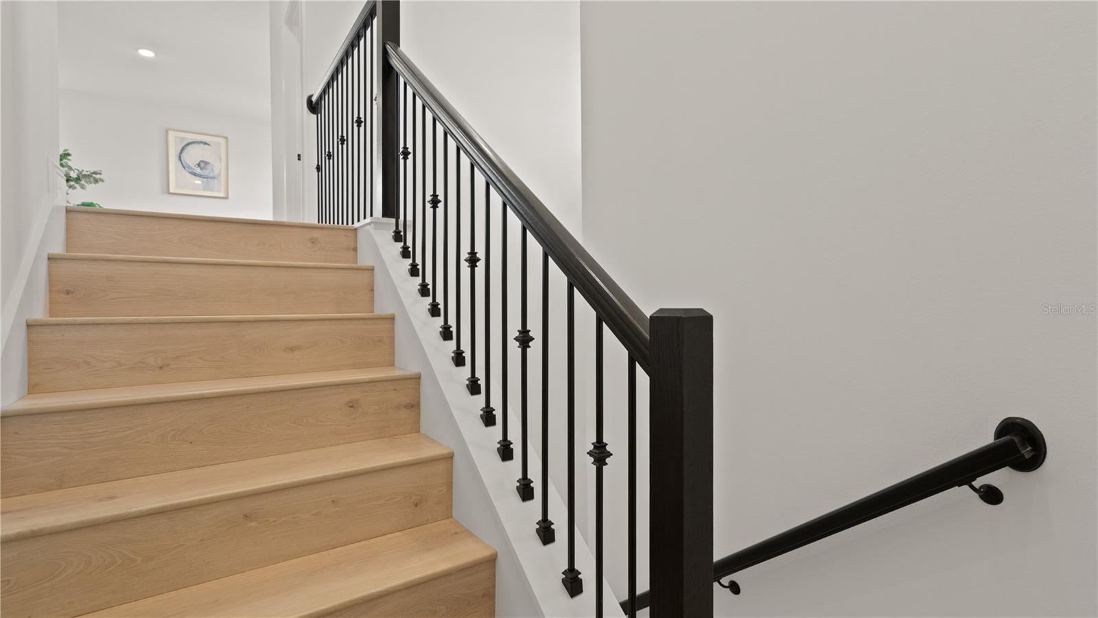 Image 38 of 75 For 15239 Lake Lamonia Street