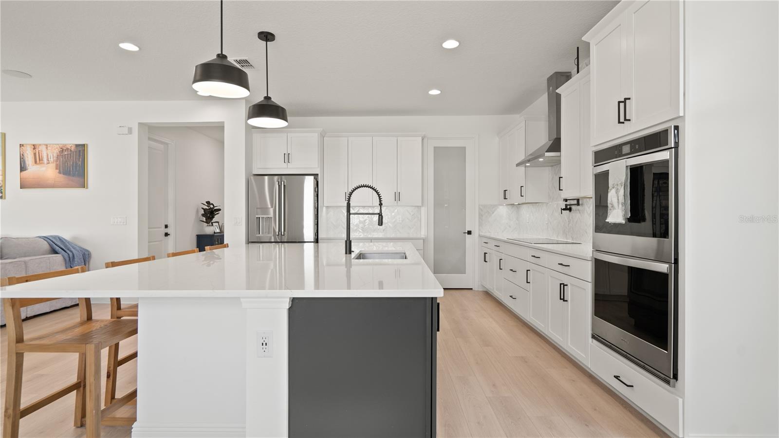 Image 41 of 75 For 15239 Lake Lamonia Street