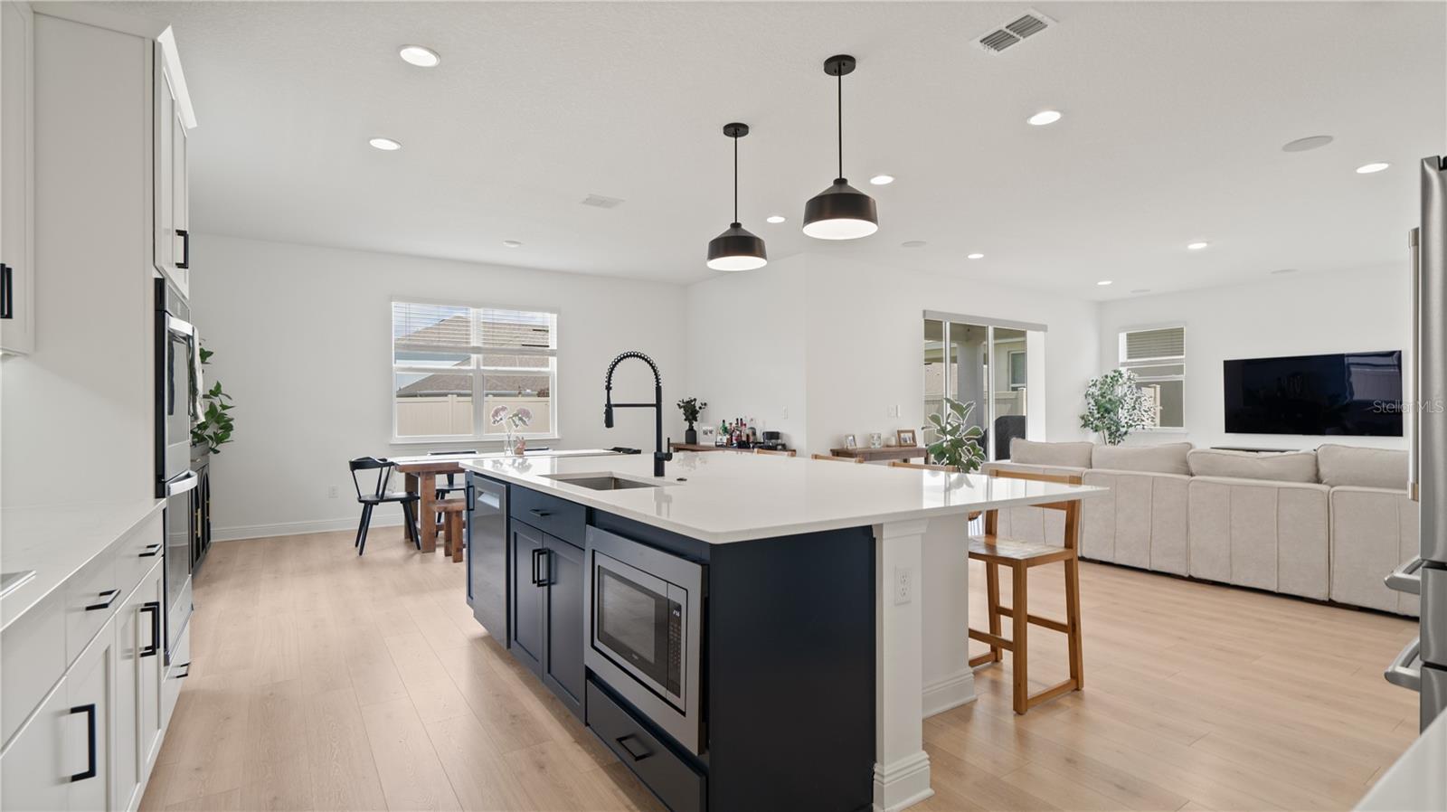 Image 43 of 75 For 15239 Lake Lamonia Street