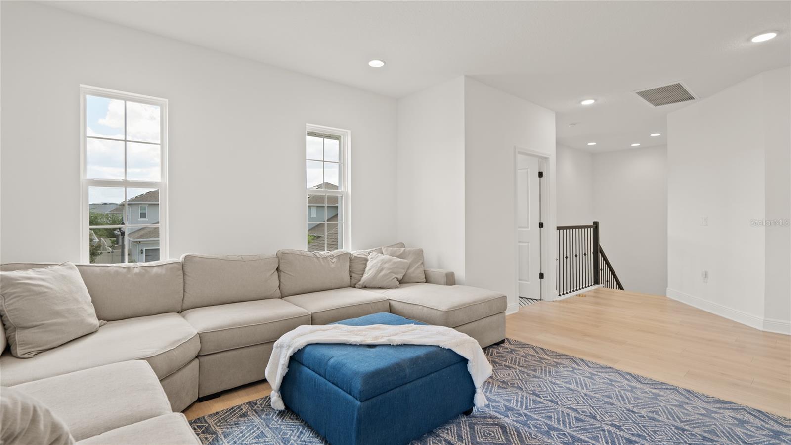 Image 46 of 75 For 15239 Lake Lamonia Street