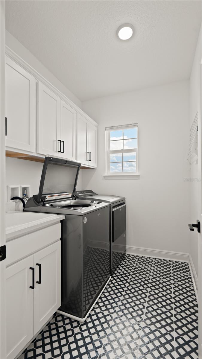 Image 51 of 75 For 15239 Lake Lamonia Street