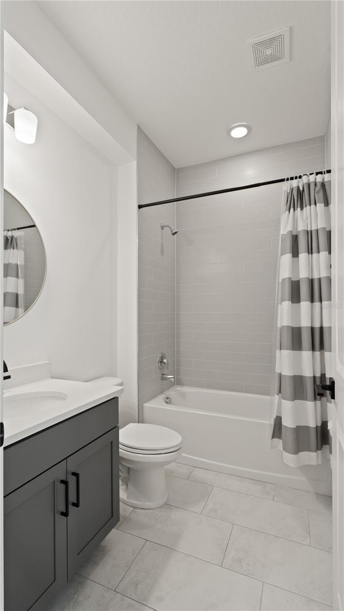 Image 52 of 75 For 15239 Lake Lamonia Street