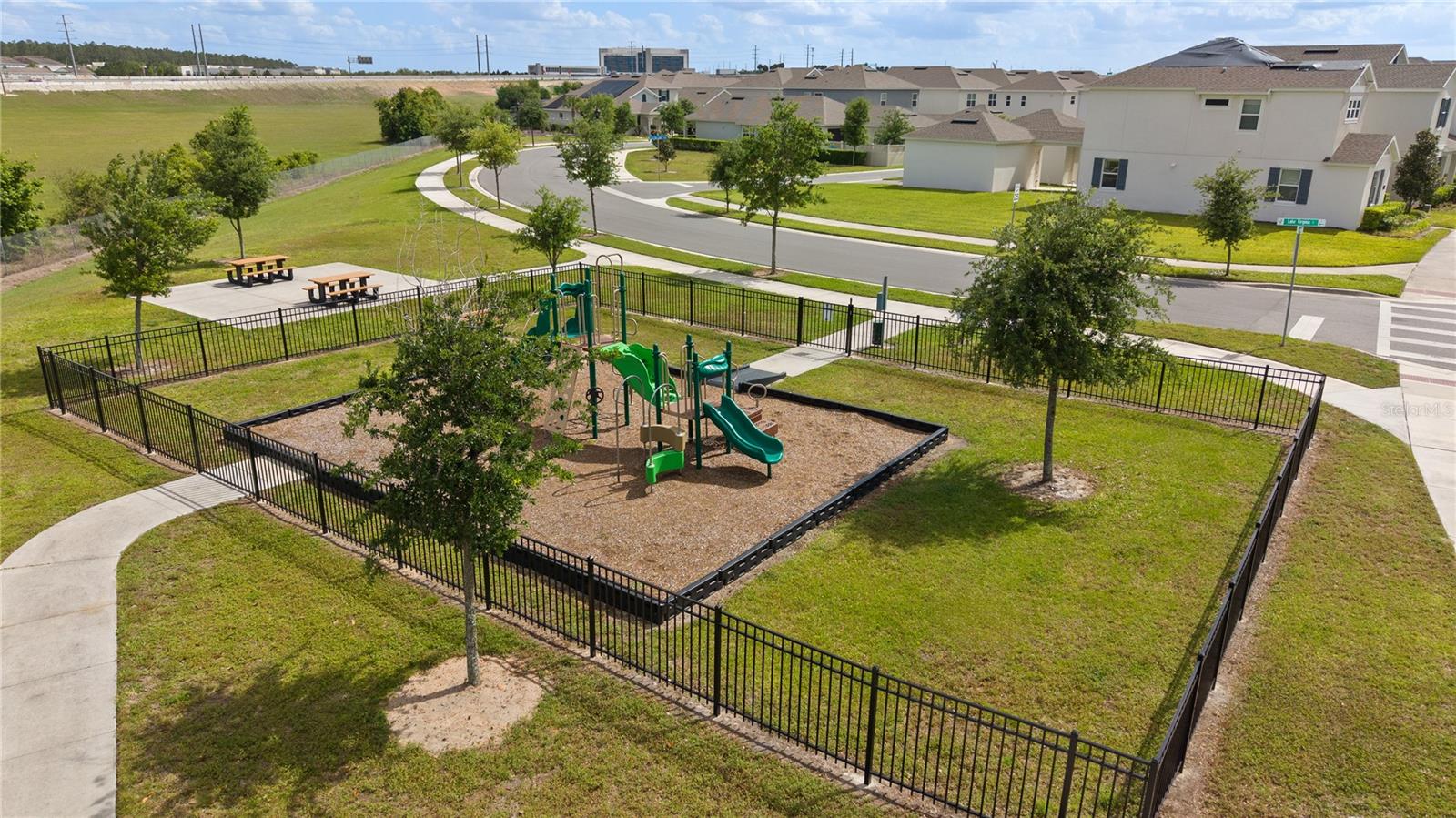 Image 57 of 75 For 15239 Lake Lamonia Street