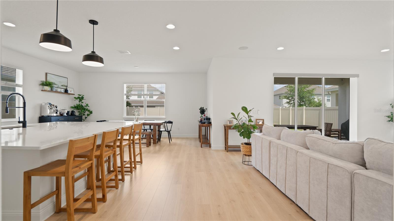 Image 7 of 75 For 15239 Lake Lamonia Street