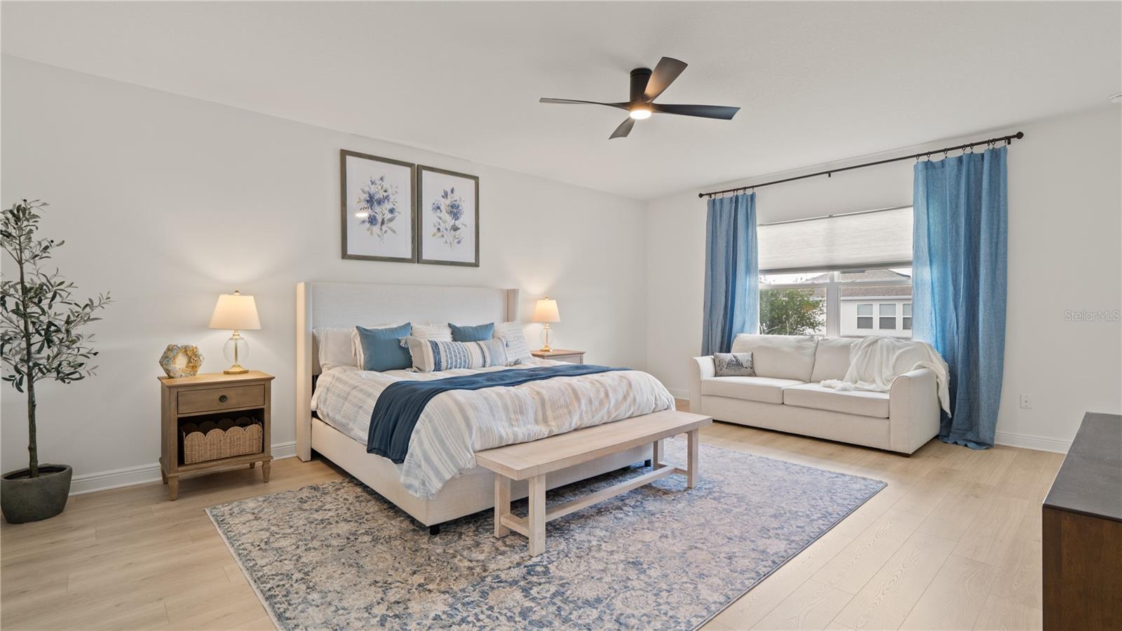 Image 8 of 75 For 15239 Lake Lamonia Street