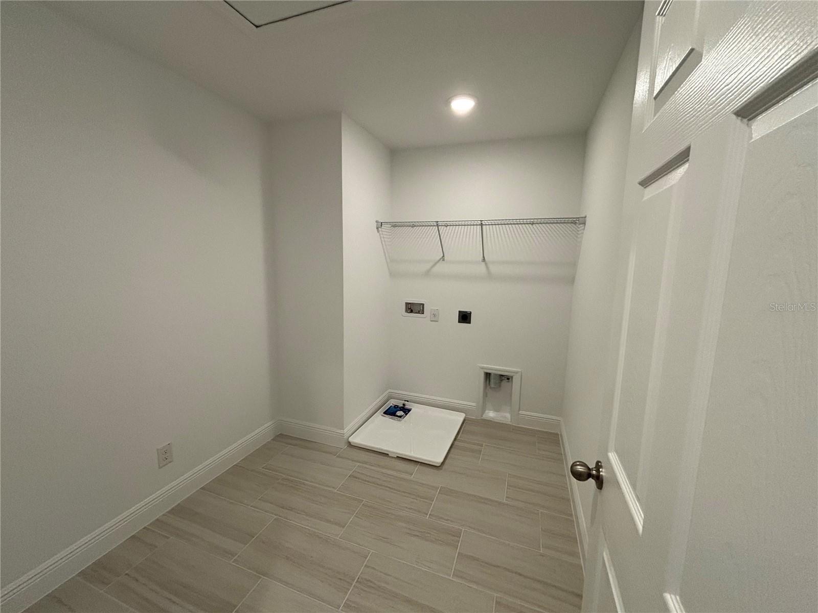 Image 16 of 26 For 6982 Rolling Gardens Loop