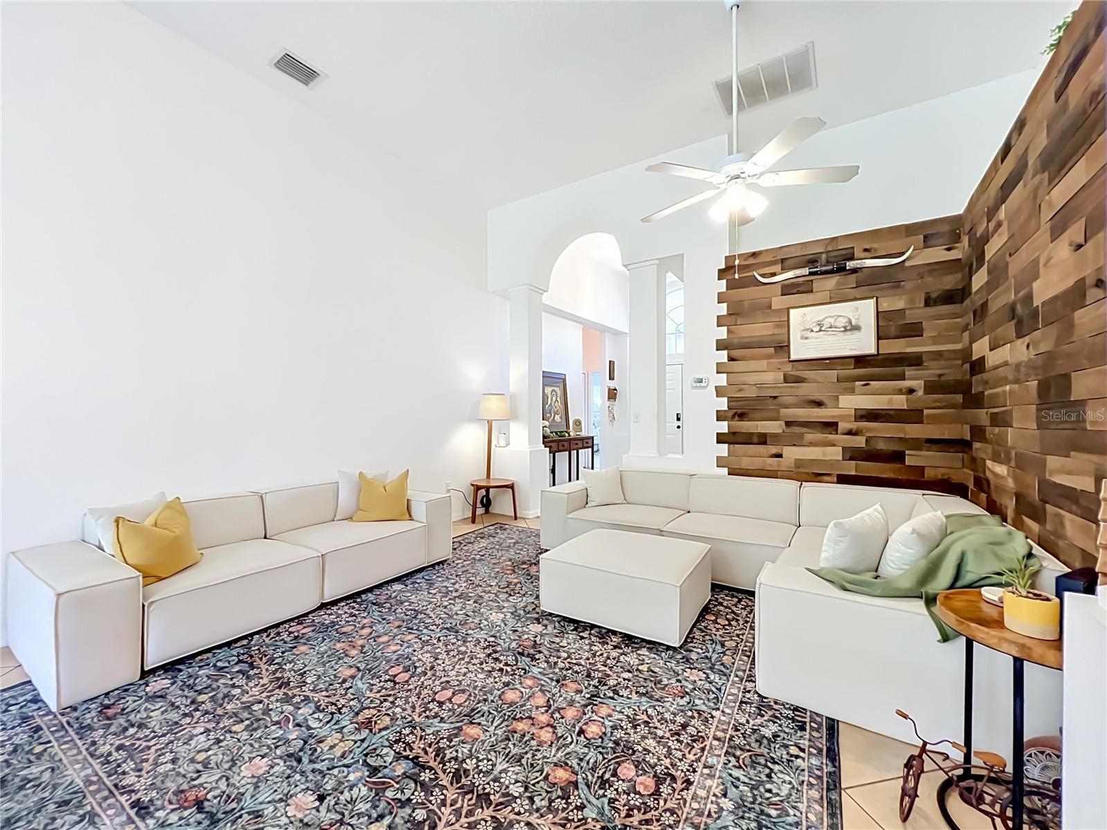 Image 16 of 66 For 2125 Emerald Green Circle