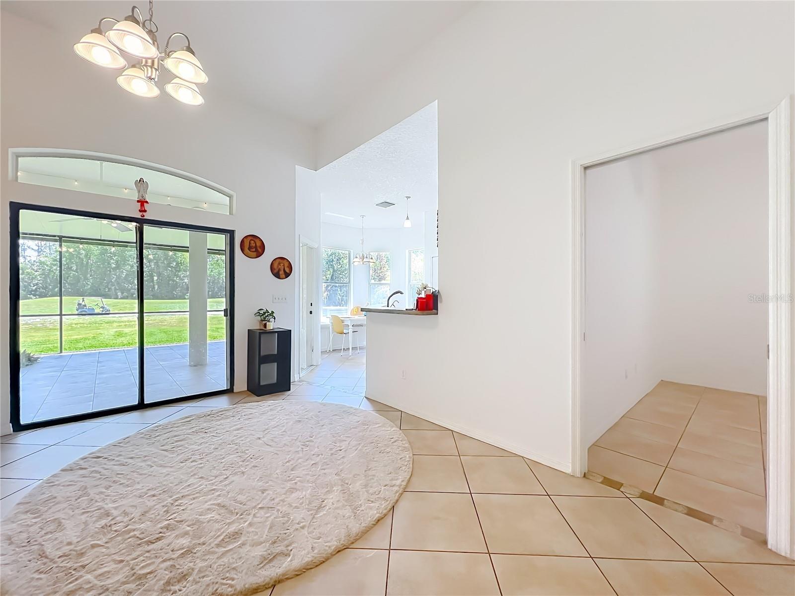 Image 17 of 66 For 2125 Emerald Green Circle