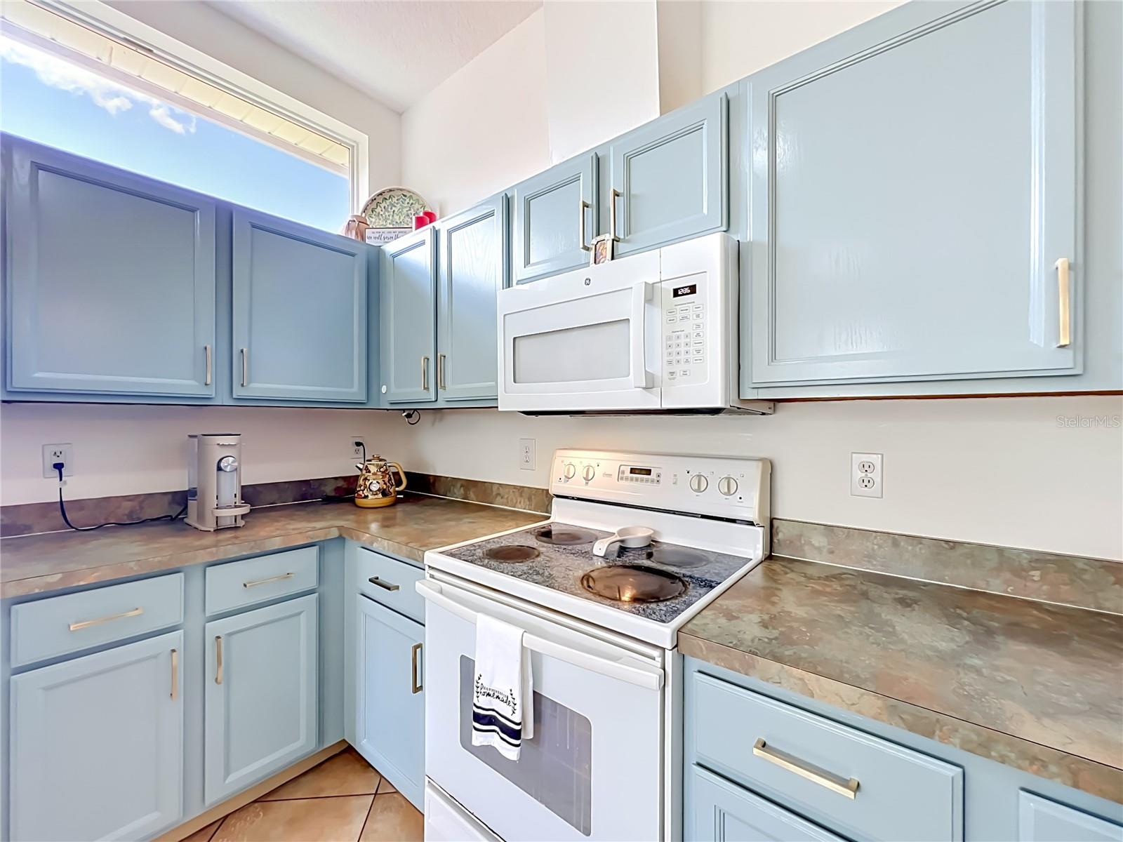 Image 24 of 66 For 2125 Emerald Green Circle