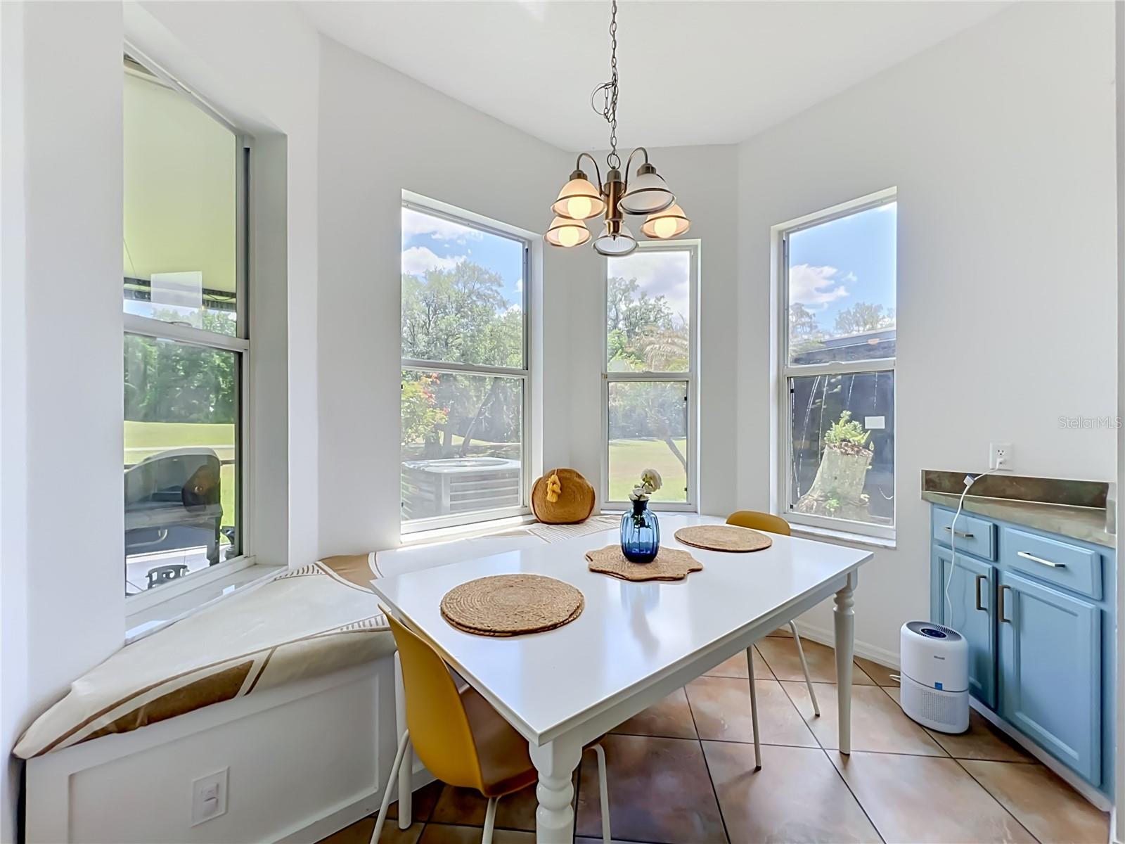 Image 28 of 66 For 2125 Emerald Green Circle