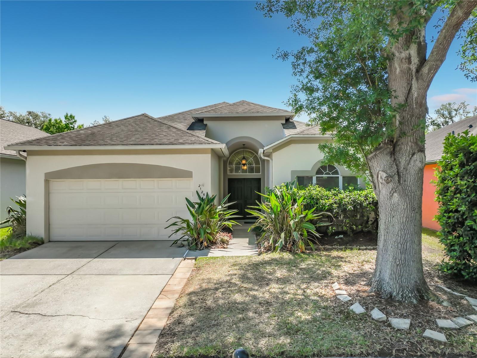 Image 4 of 66 For 2125 Emerald Green Circle