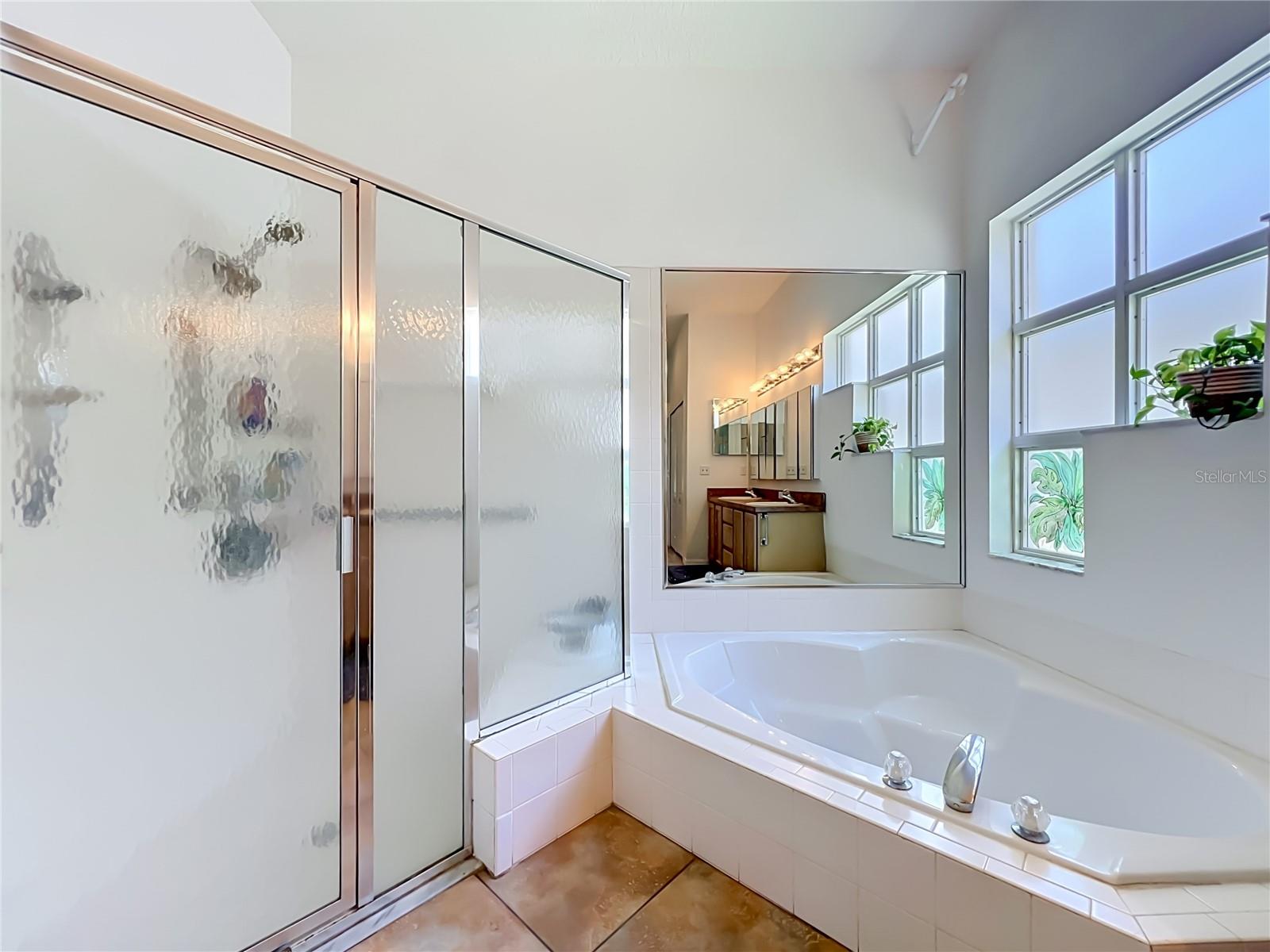 Image 40 of 66 For 2125 Emerald Green Circle