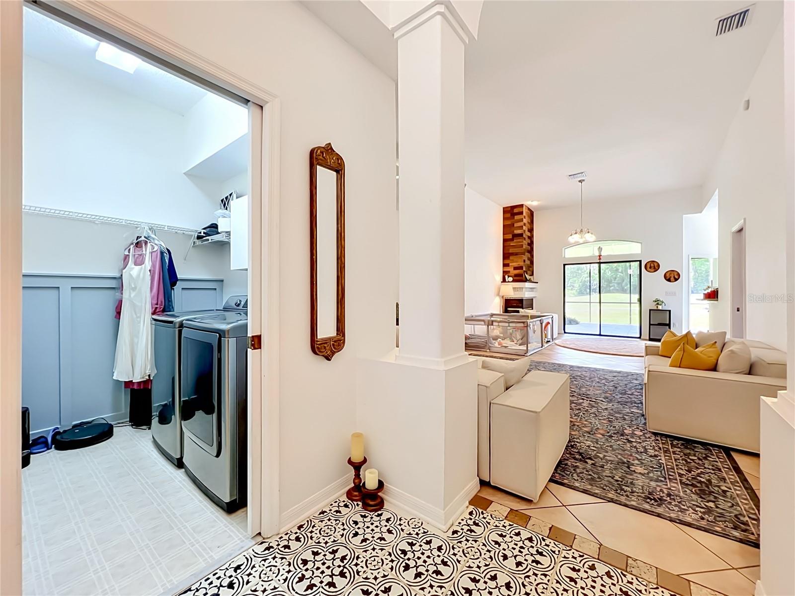 Image 42 of 66 For 2125 Emerald Green Circle