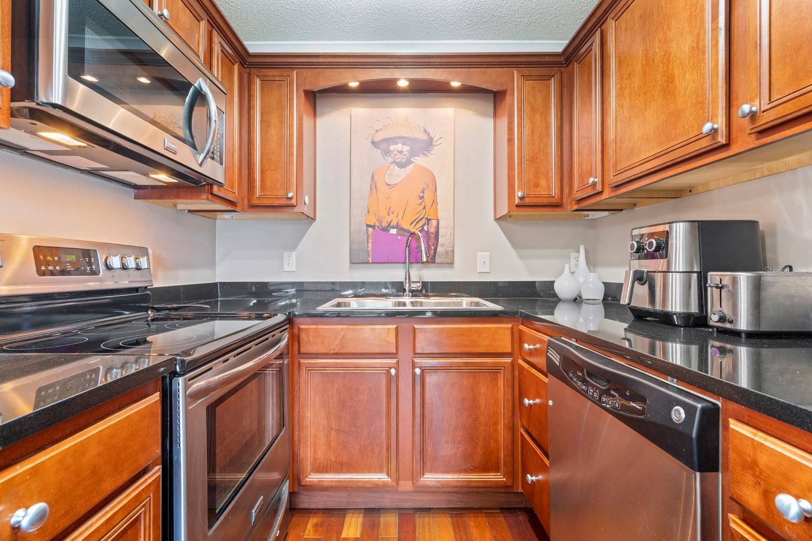 Image 10 of 21 For 4858 Conway Road 58