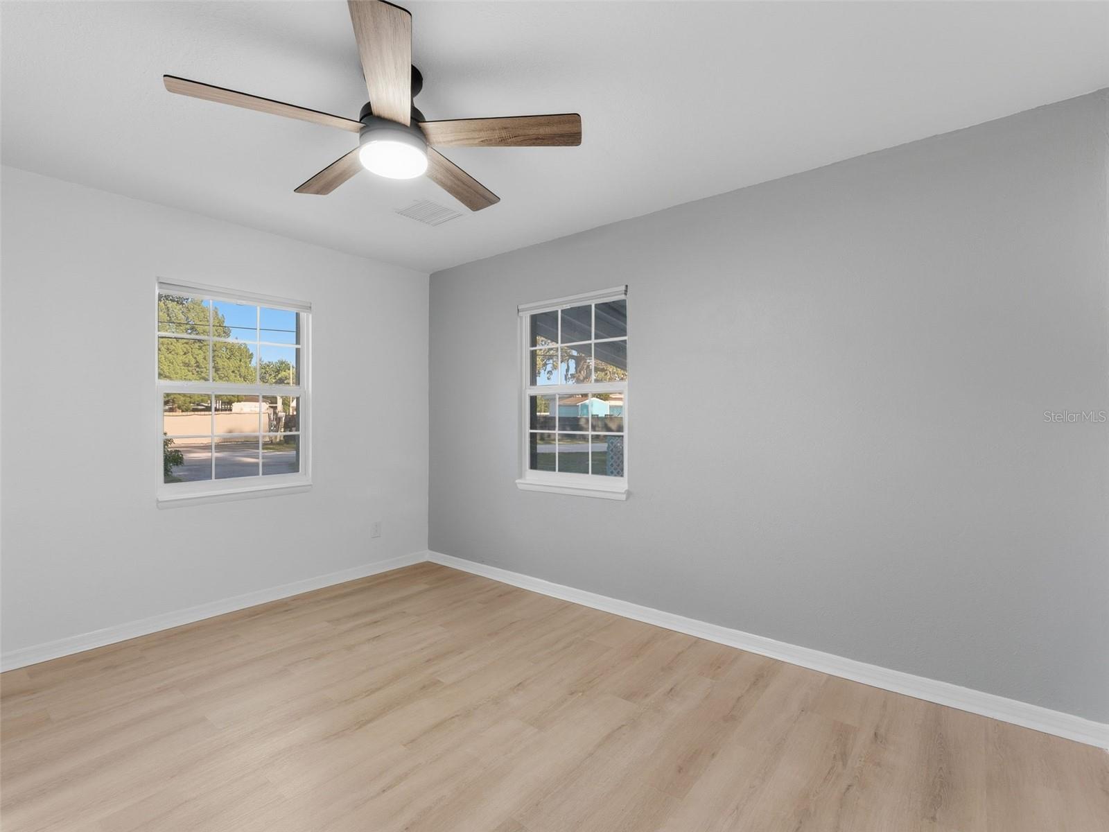 Image 9 of 23 For 17941 Student Acres Street