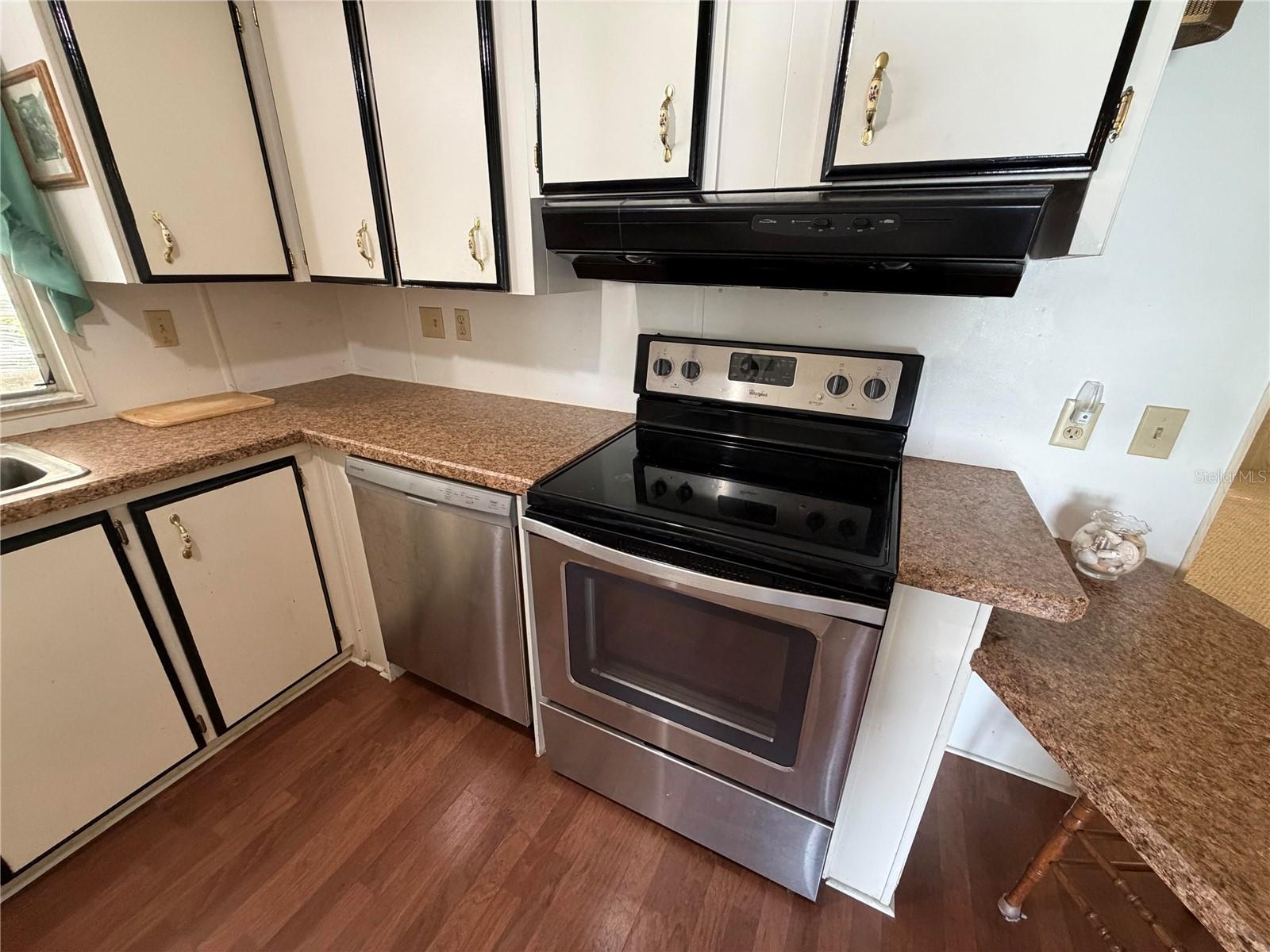 Image 5 of 23 For 930 Tarrson Boulevard
