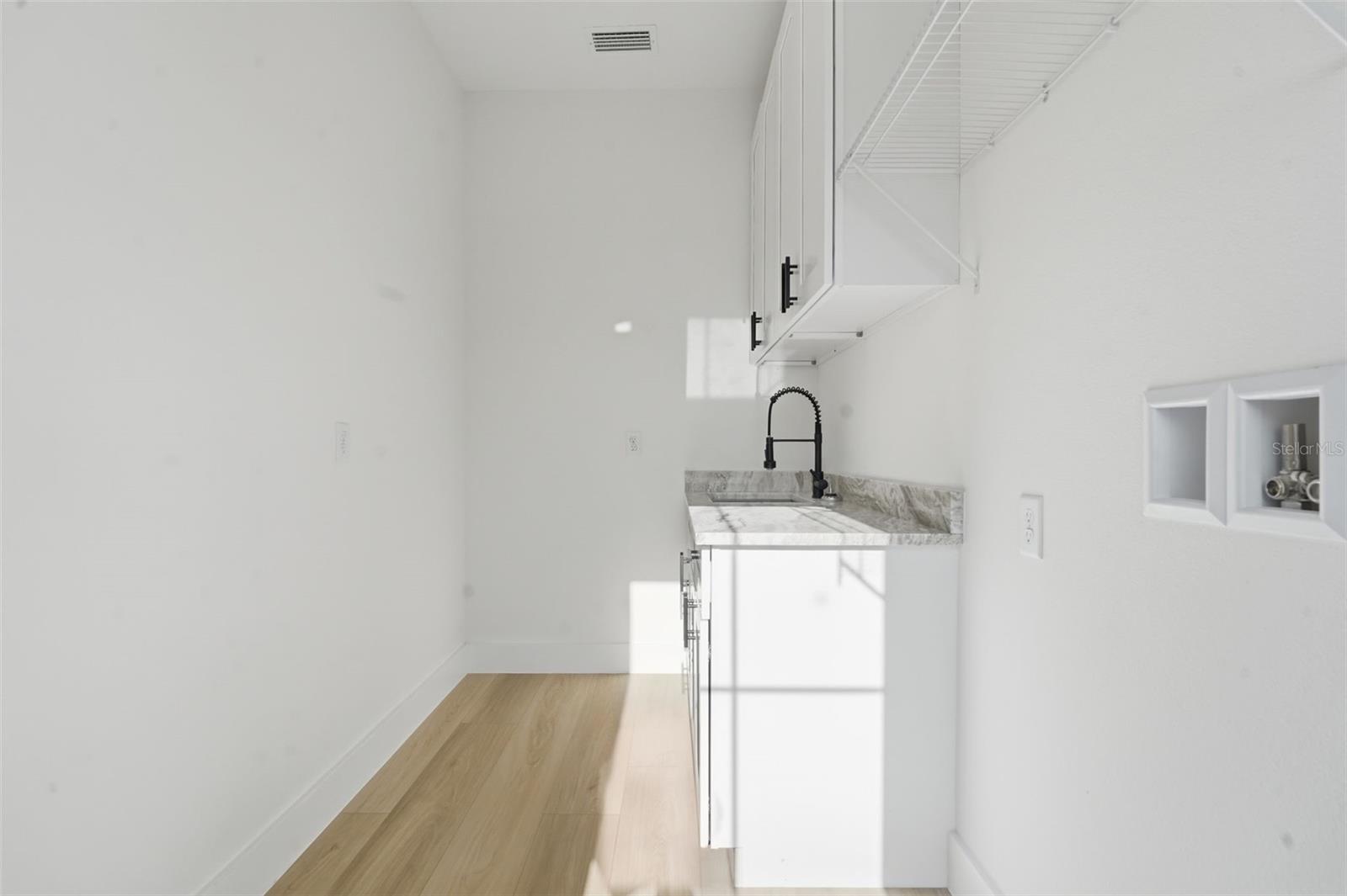 Image 27 of 47 For 1907 Mae Street