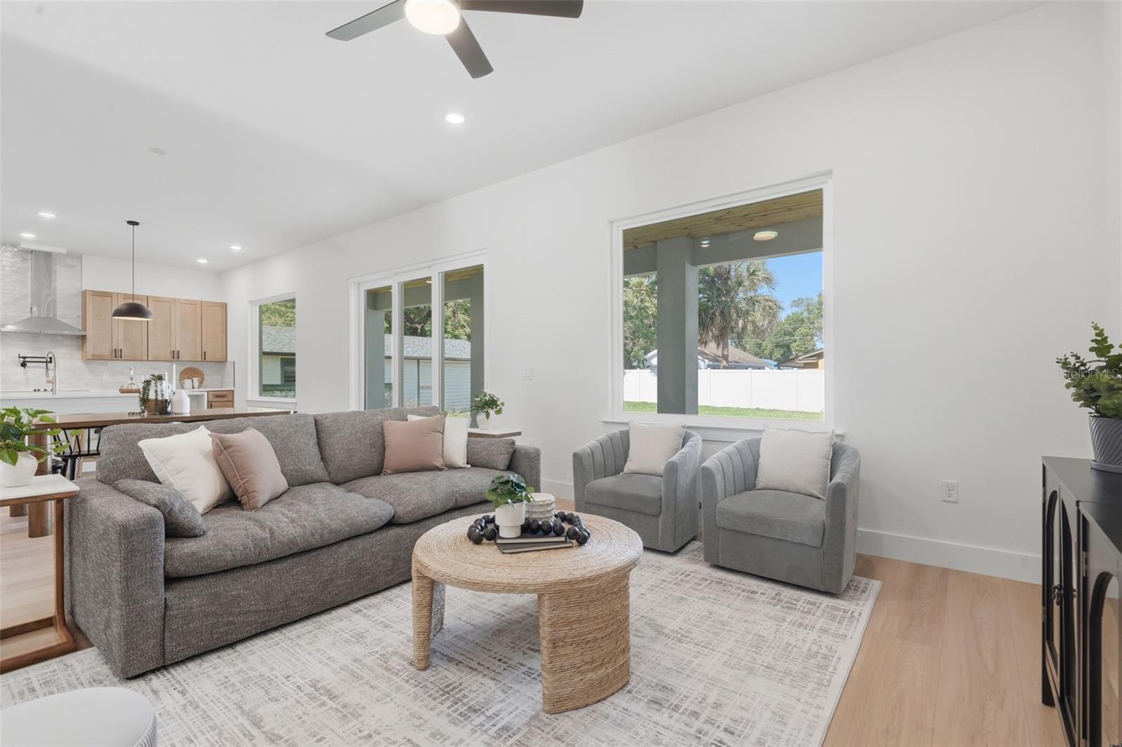 Image 3 of 47 For 1907 Mae Street