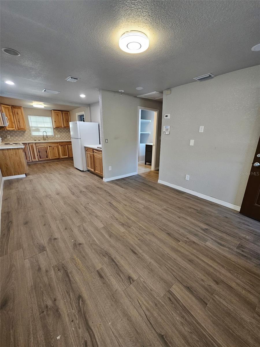 Image 5 of 23 For 1516 Lee Avenue