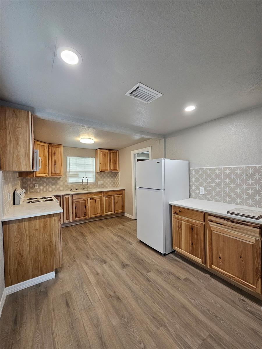 Image 7 of 23 For 1516 Lee Avenue