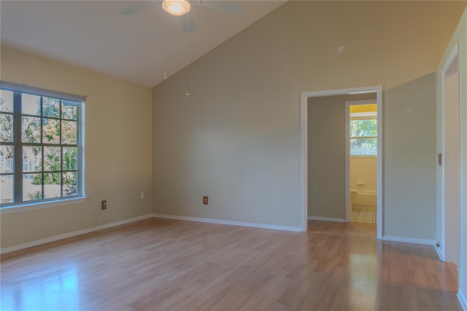 Image 13 of 32 For 1011 Shayler Avenue