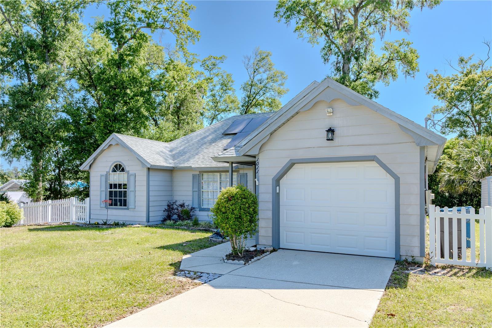 Image 3 of 32 For 1011 Shayler Avenue