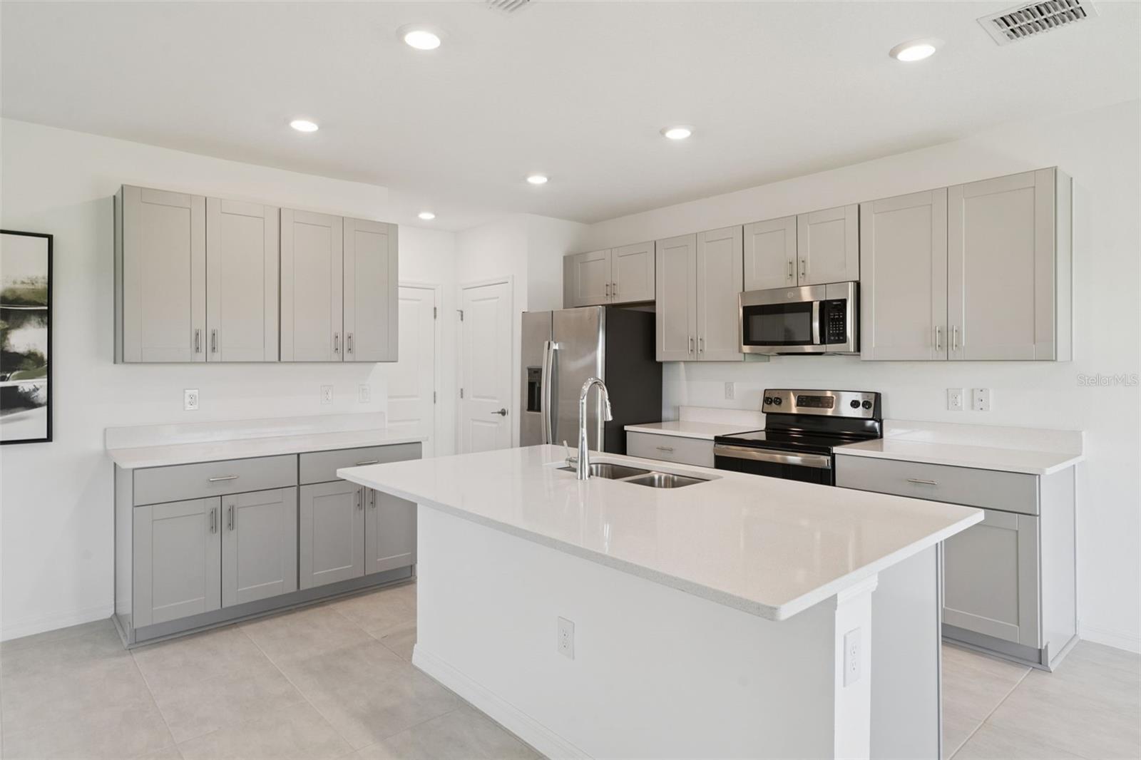 Image 11 of 30 For 4904 Bluebell Court