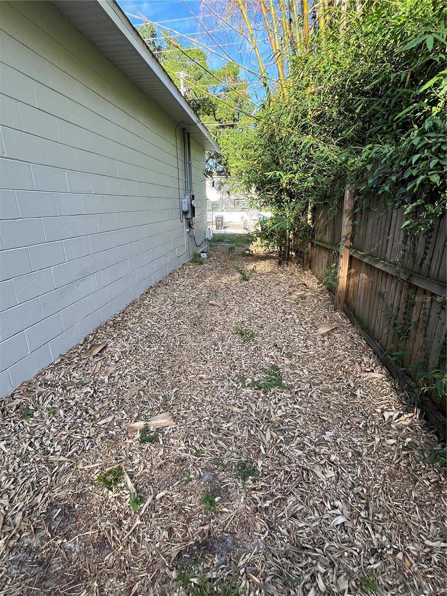 Image 4 of 19 For 3624 Woods Street