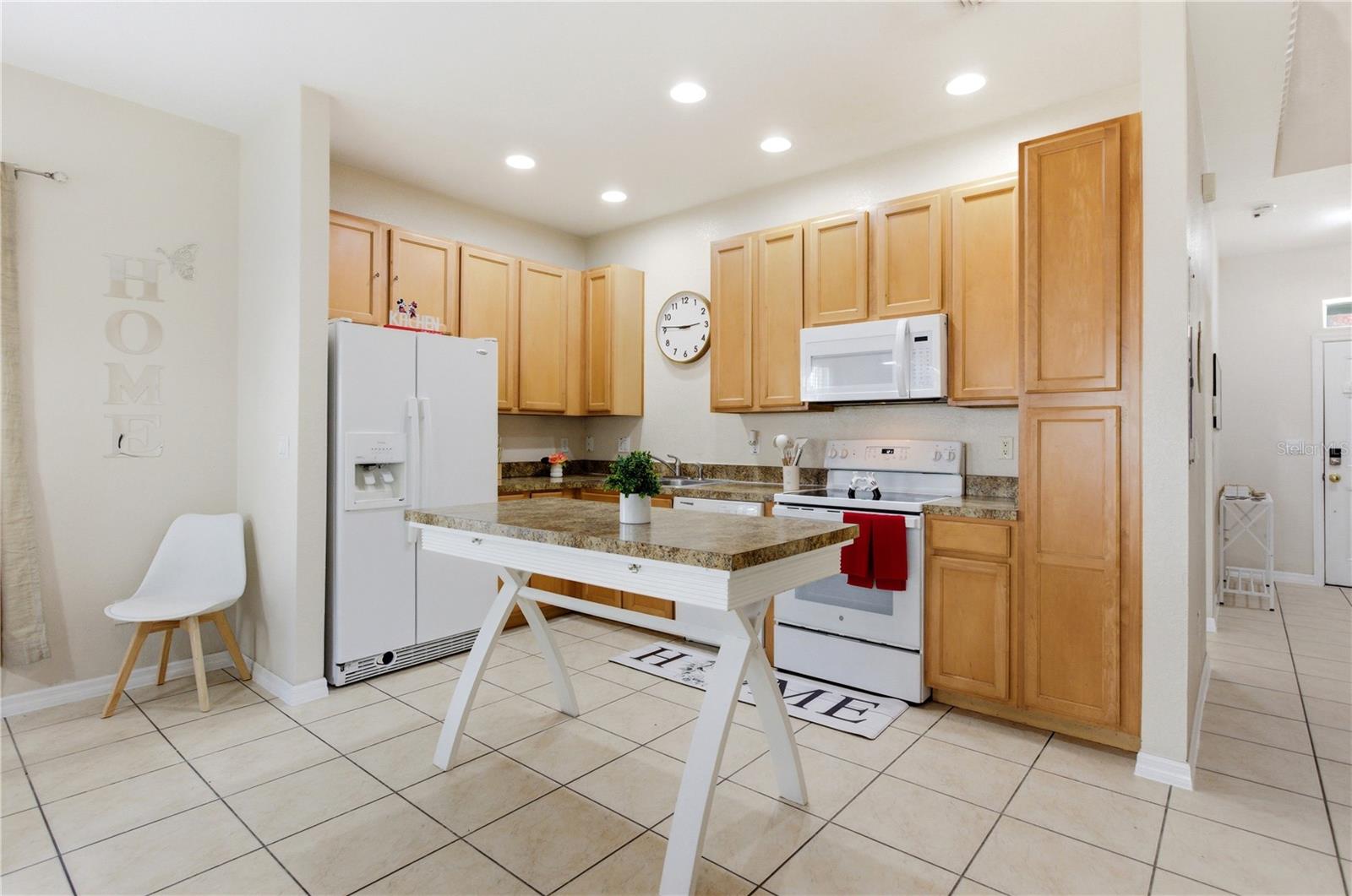 Image 15 of 41 For 2420 Caravelle Circle