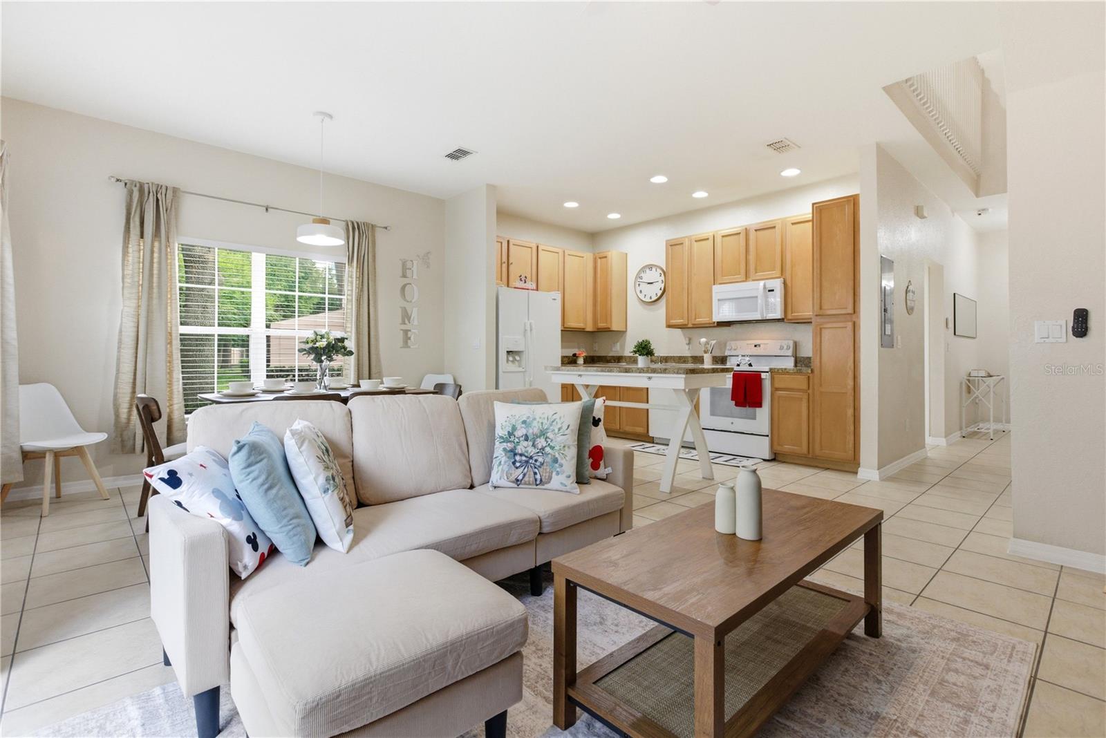 Image 19 of 41 For 2420 Caravelle Circle