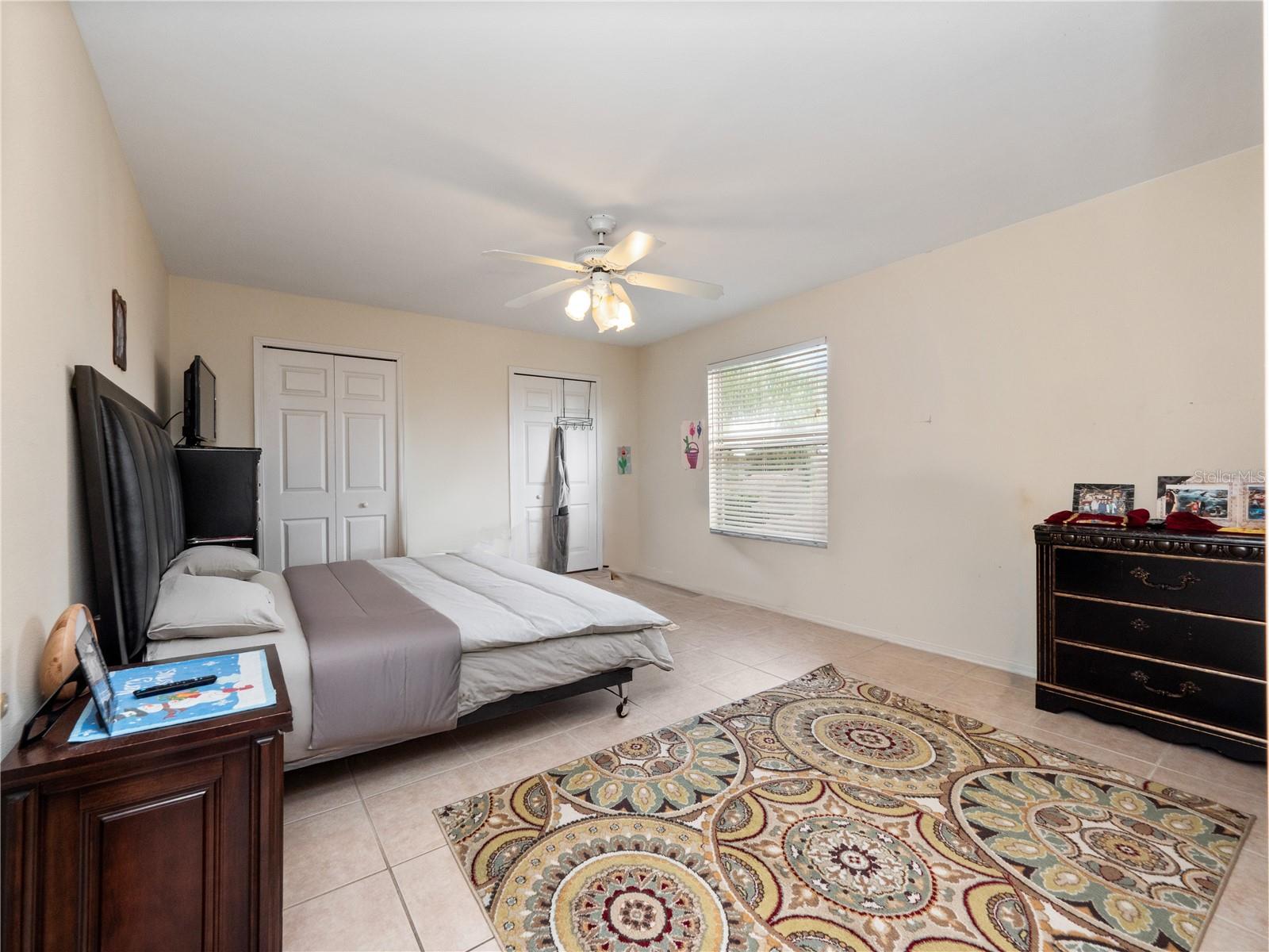 Image 23 of 48 For 2072 Stone Cross Circle