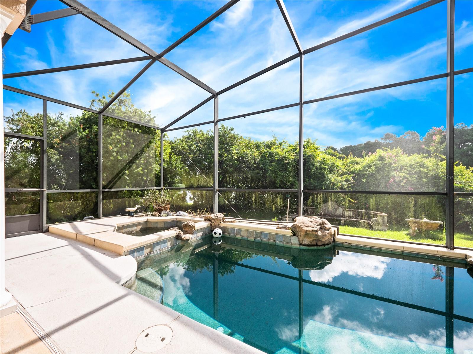 Image 28 of 48 For 2072 Stone Cross Circle