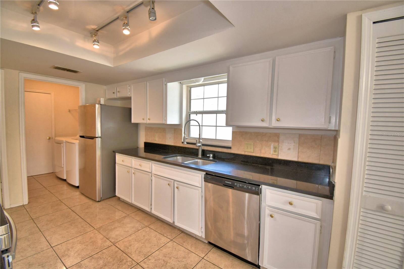 Image 14 of 55 For 11701 Minto Court